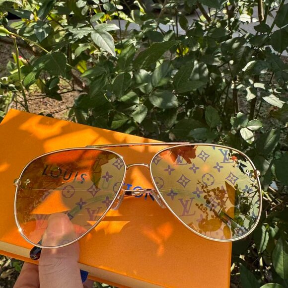 LV sunglasses main image 5